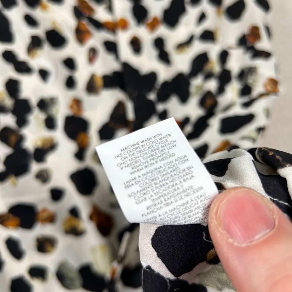 Cabi Sleeveless Top Lot of‎ 3 Womens Small Blouse Animal Print Autumn V-Neck - Picture 11 of 14